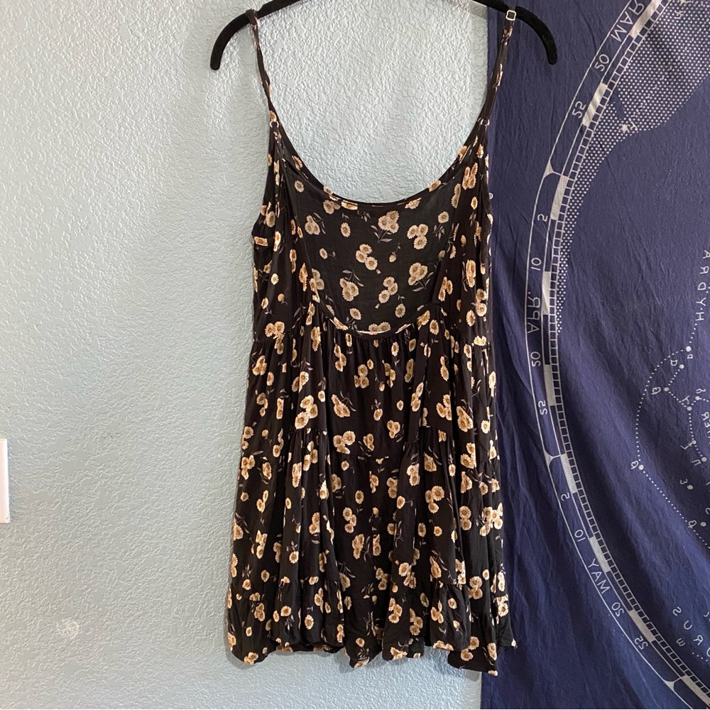 Brandy Melville Jada Dress Tiered Black Sunflower Floral